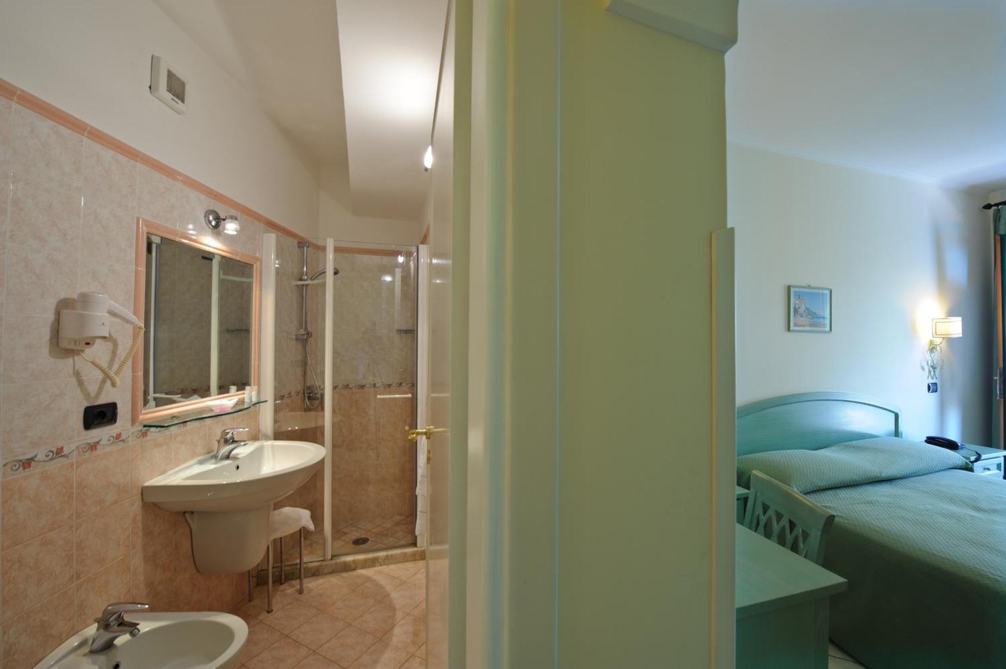 Hotel La Pergola Amalfi Buitenkant foto