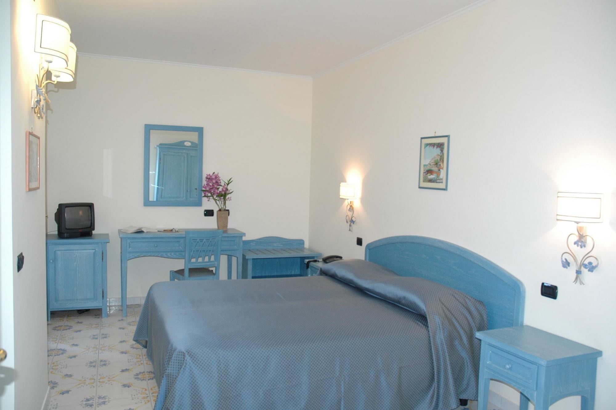 Hotel La Pergola Amalfi Buitenkant foto